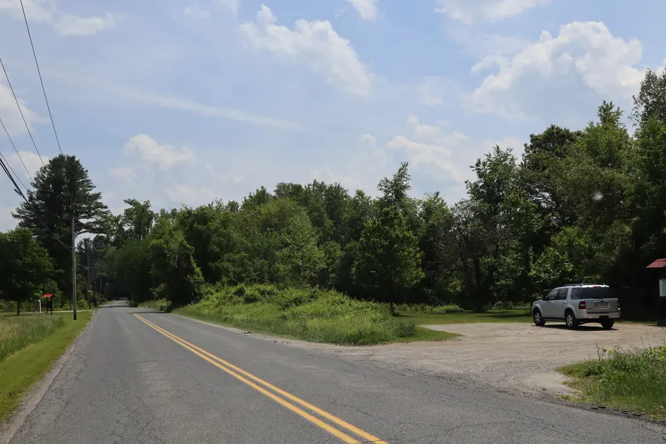 Entrance to the AT trailhead (right) off Sheffield-Egremont Road