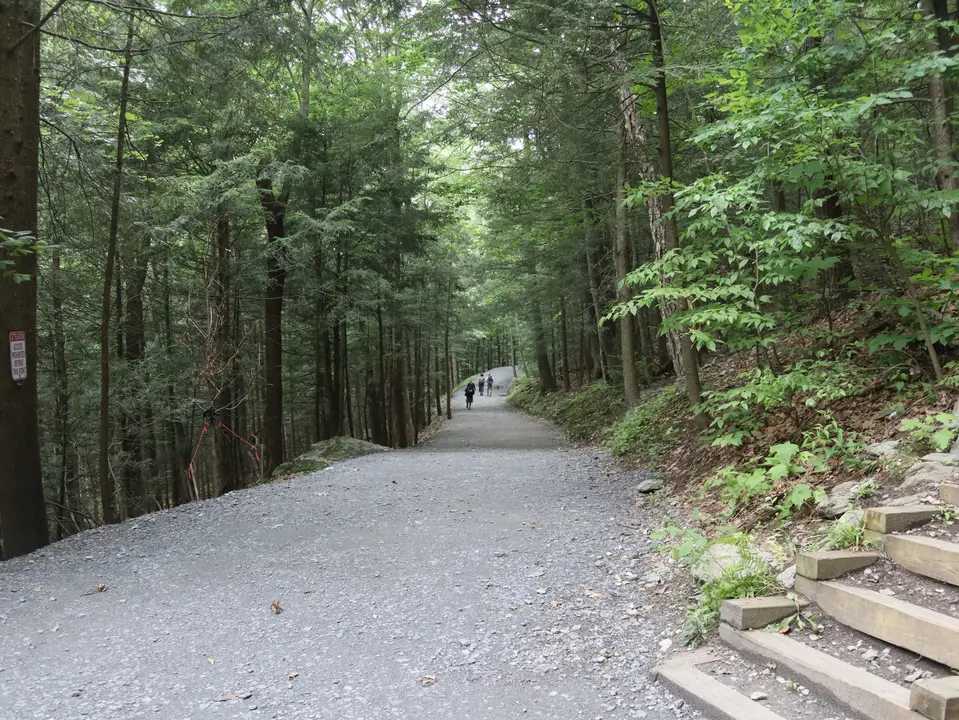 The accessible trail heading west to the New York side of the falls.