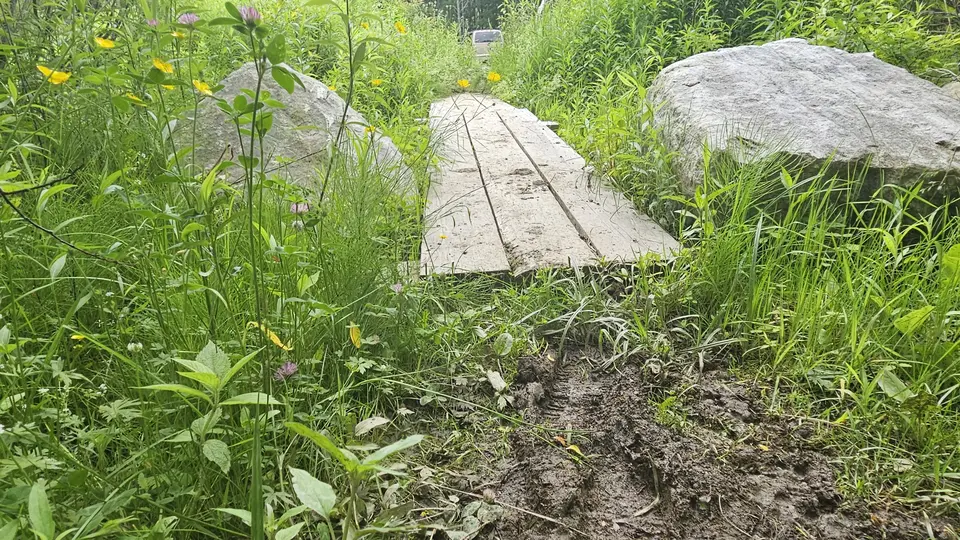 A bridge with 2