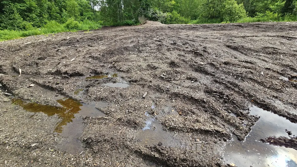 Close up of the parking area's ground