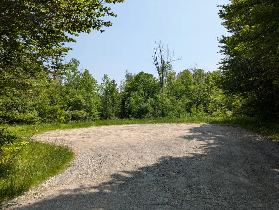 The parking area at Flintstone Road