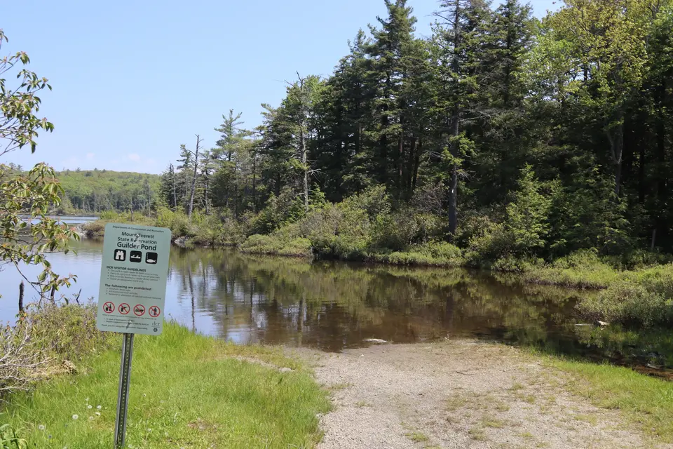 Water access to Guilder Pond. Guilder Pond is open to fishing/kayaking only, no swimming is permitted.