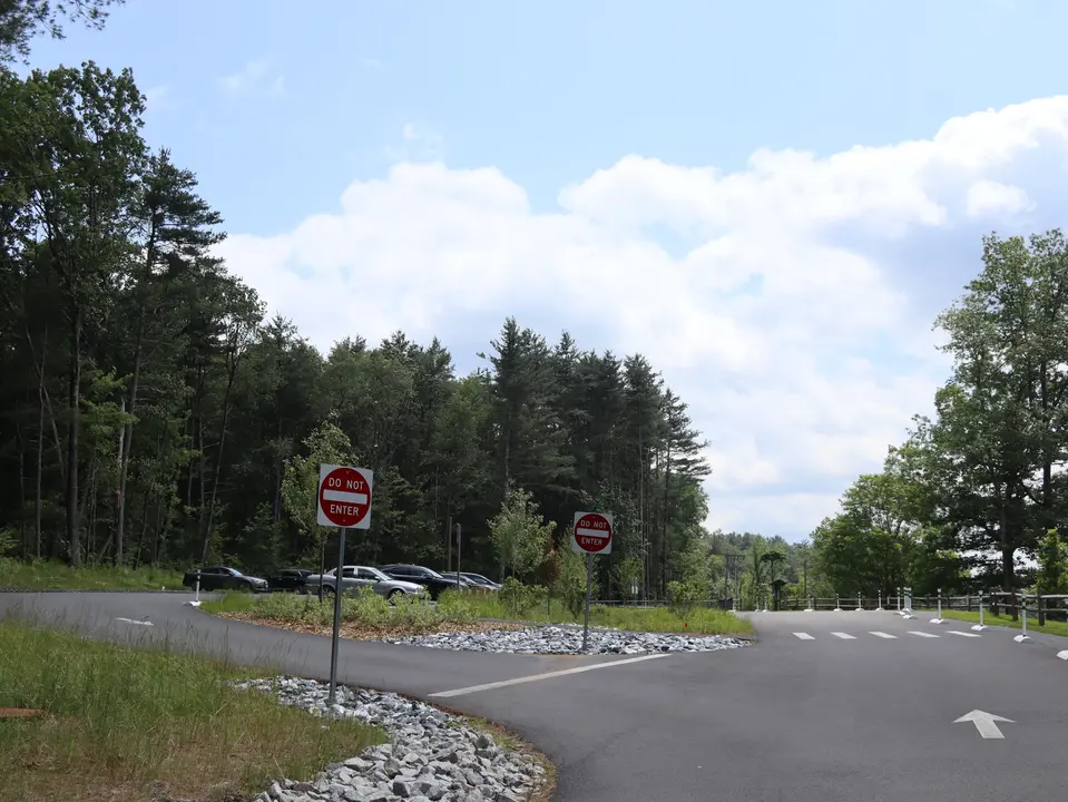Entrance to the parking area for Lake Mansfield Beach.