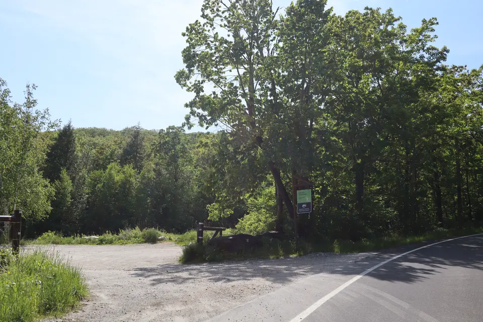 Entrance to Olivia's Overlook (left), which is directly off Richmond Mountain Road