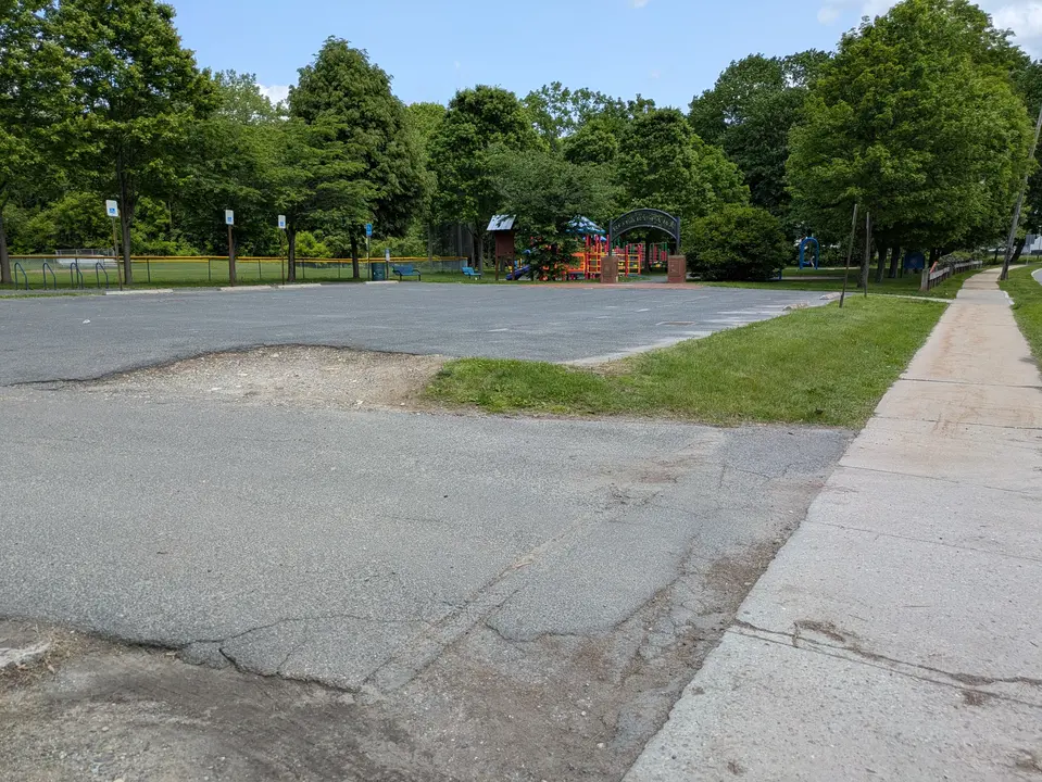 The entrance to the park from the parking lot.
