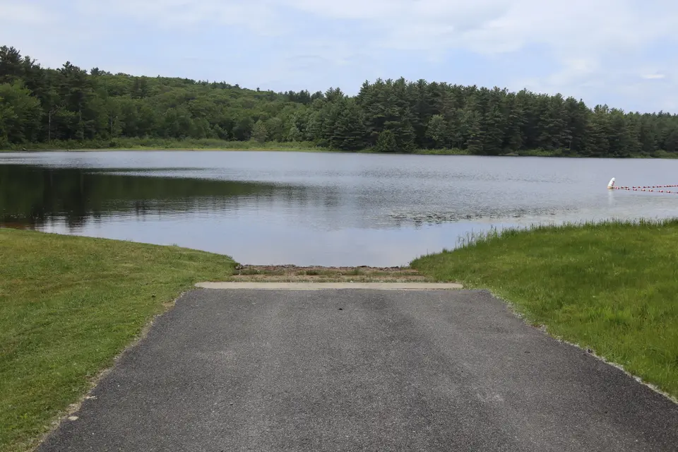 Accessible boat ramp into York Lake.