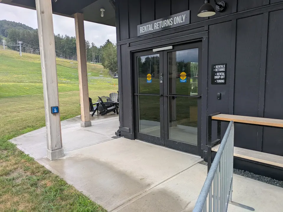 Side entrance with ADA push button