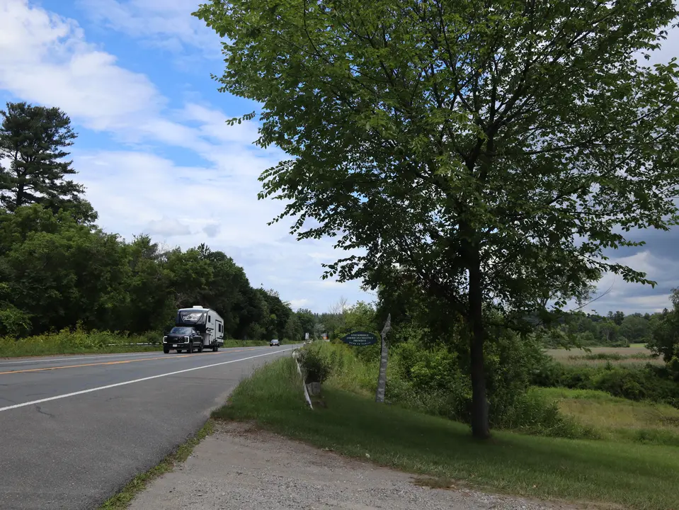 Entrance to the Chesnut Preserve (right) off of Route 7 North.