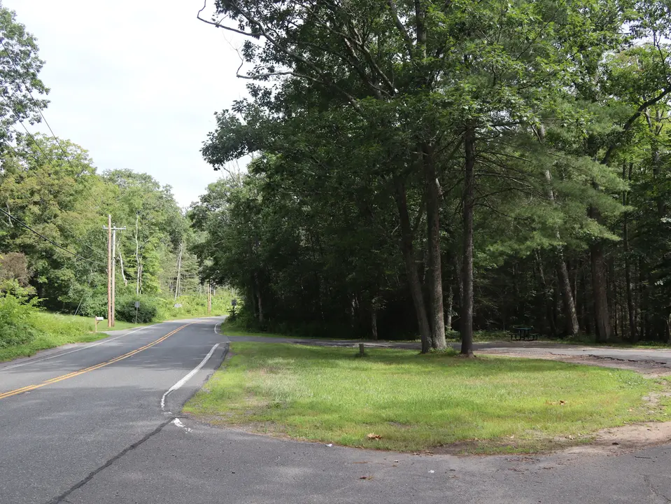 Entrance to the Farmington River Access parking area.