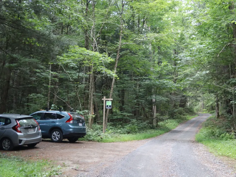 Entrance to the Hammertown Road parking area - North.