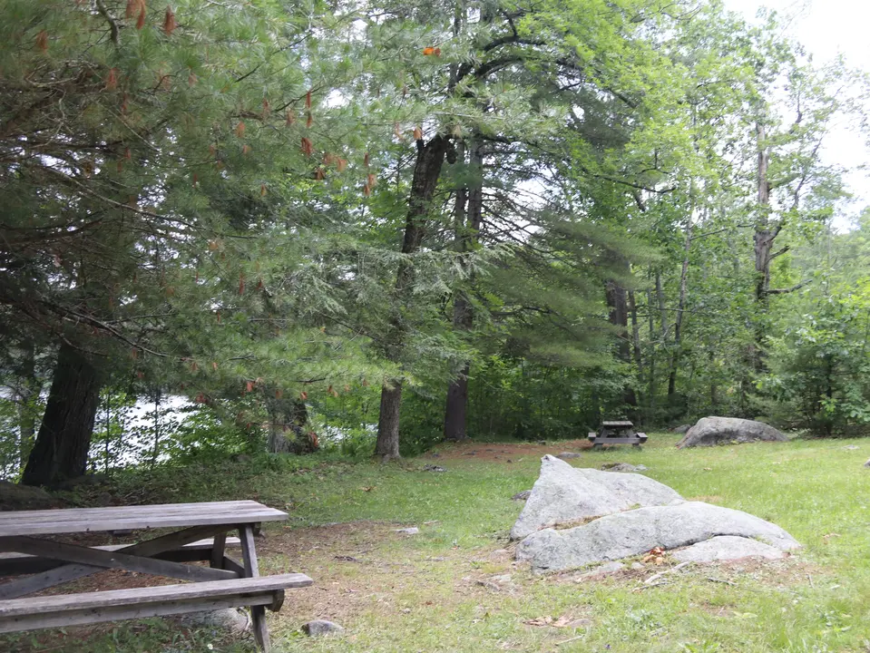 Picnic area at Lower Spectacle Pond.