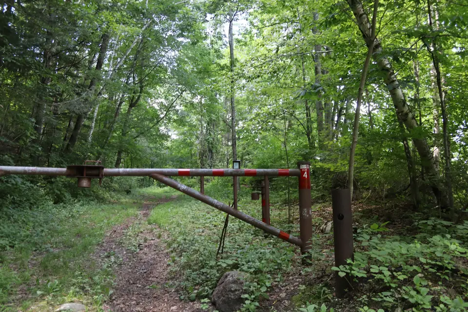 Entrance to the Ridge Trail.