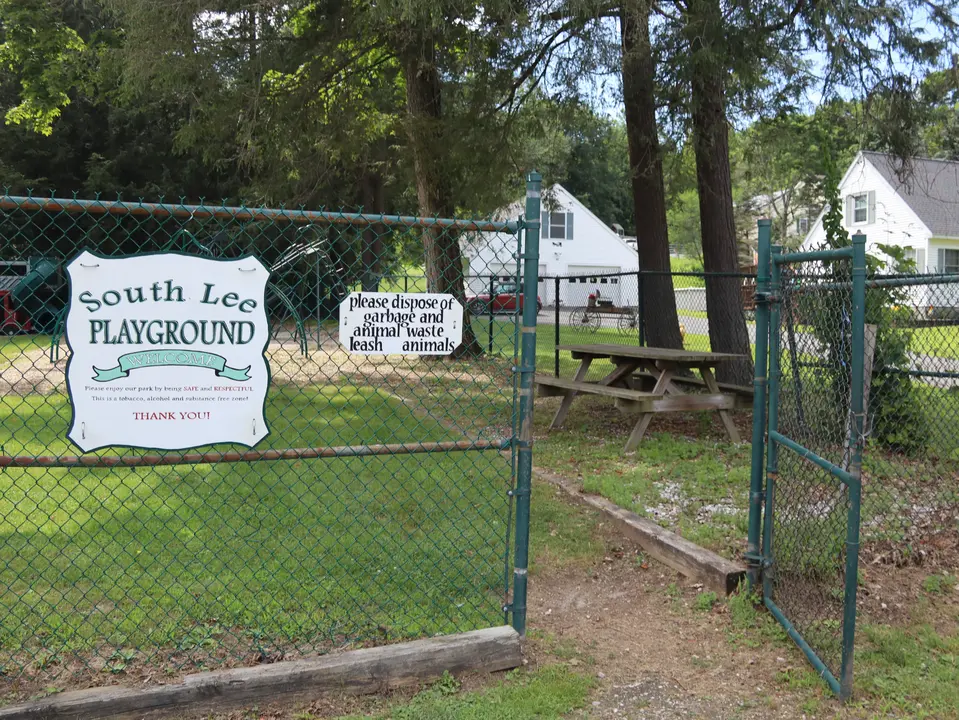 Entrance to the South Lee Playground.
