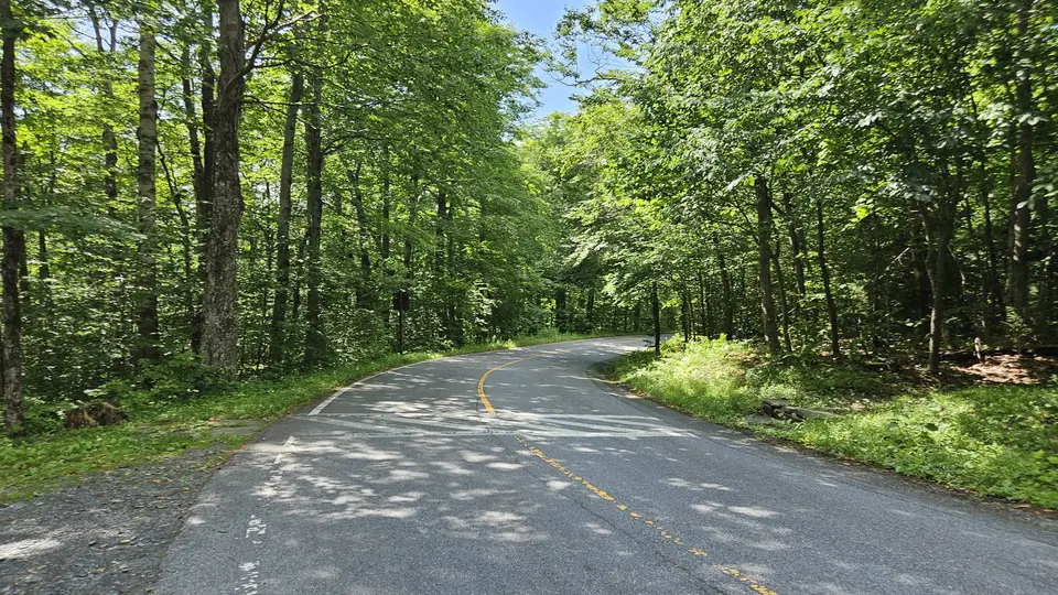 The road up to the parking lot.