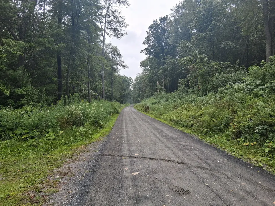 Entrance to the parking area for the intersection of the Appalachain Trail with Webster Road.