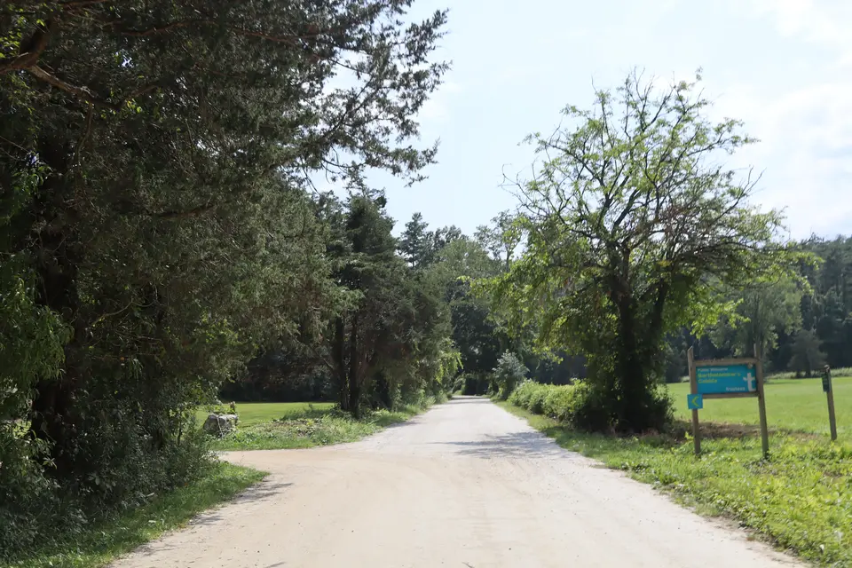 Entrance to Bartholomew's Cobble (left), off Weatogue Road, facing south.