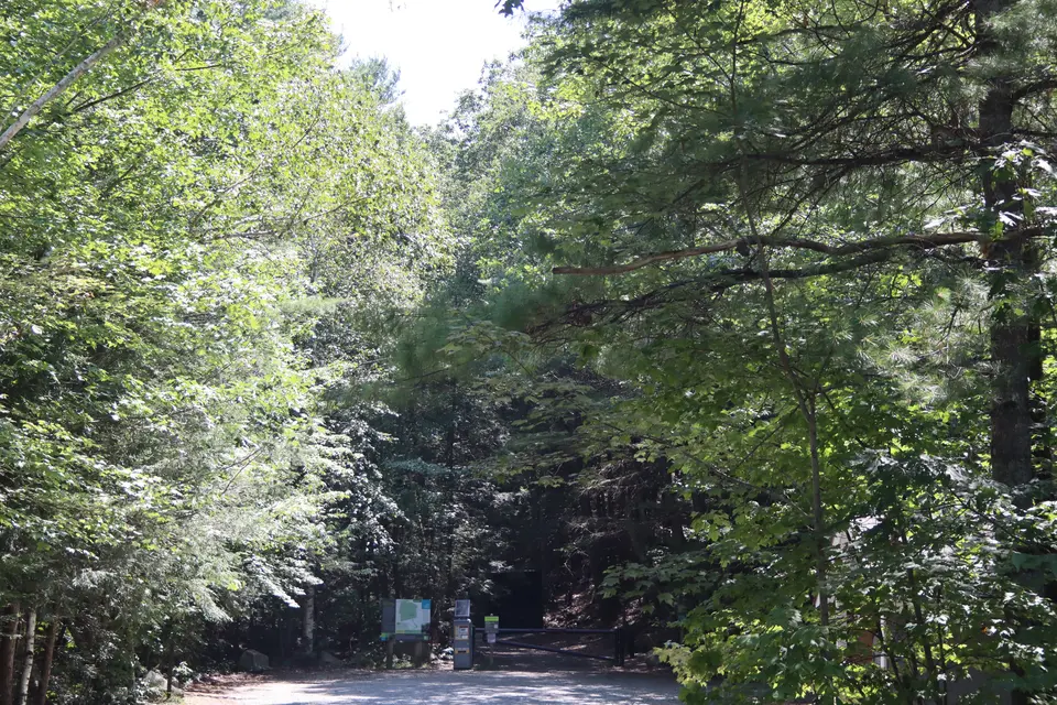 Parking area for Becket Quarry.