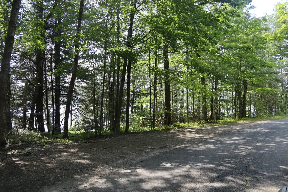 Parking area for Buckley Denton Dam.