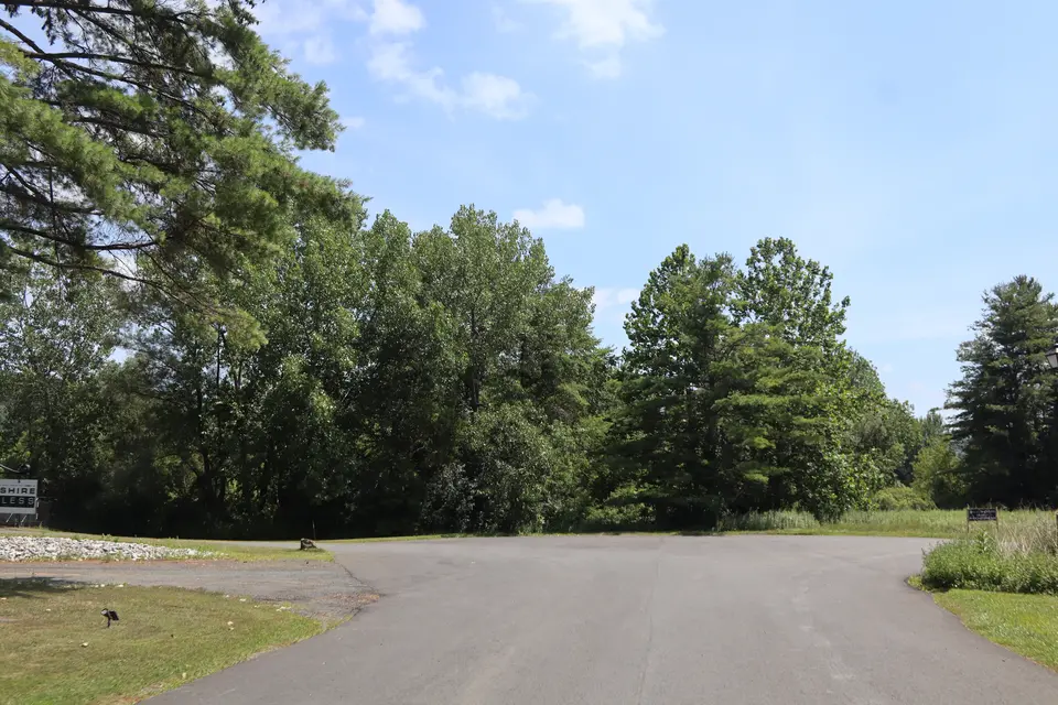 Entrance to the parking area for Hop Brook WMA, at the end of Run Way.