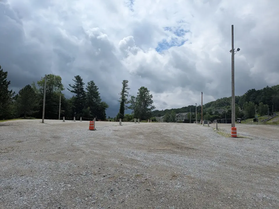 Bousquet Mountain and Mahanna Cobble Trailhead parking lot